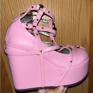 Demonia Platform Bundle! Size 9